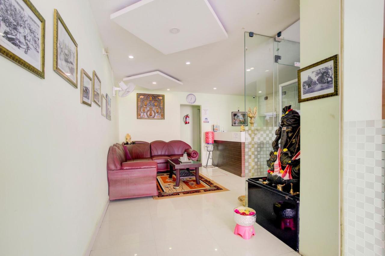 Hotel Oyo Flagship Amutha Residency Chennai Exterior foto