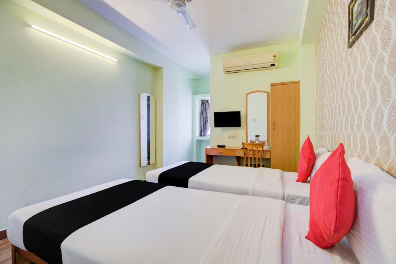 Hotel Oyo Flagship Amutha Residency Chennai Exterior foto